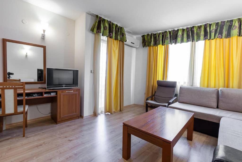 Avalon Appartament Da Lary Sunny Beach Exterior photo